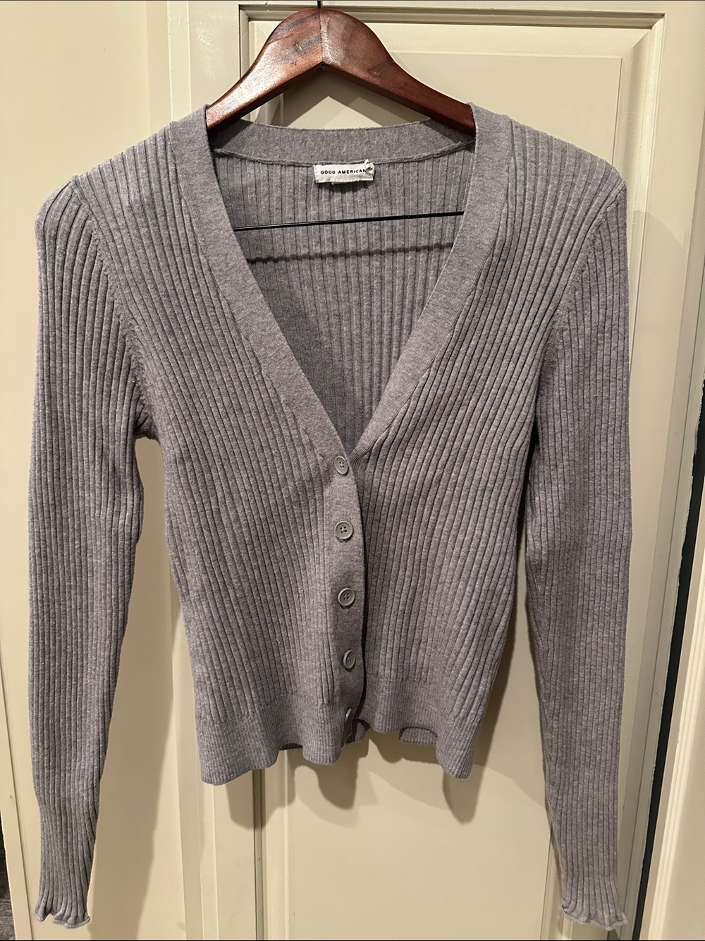 Good American Ribbed V-Neck Button Cardigan - Gray